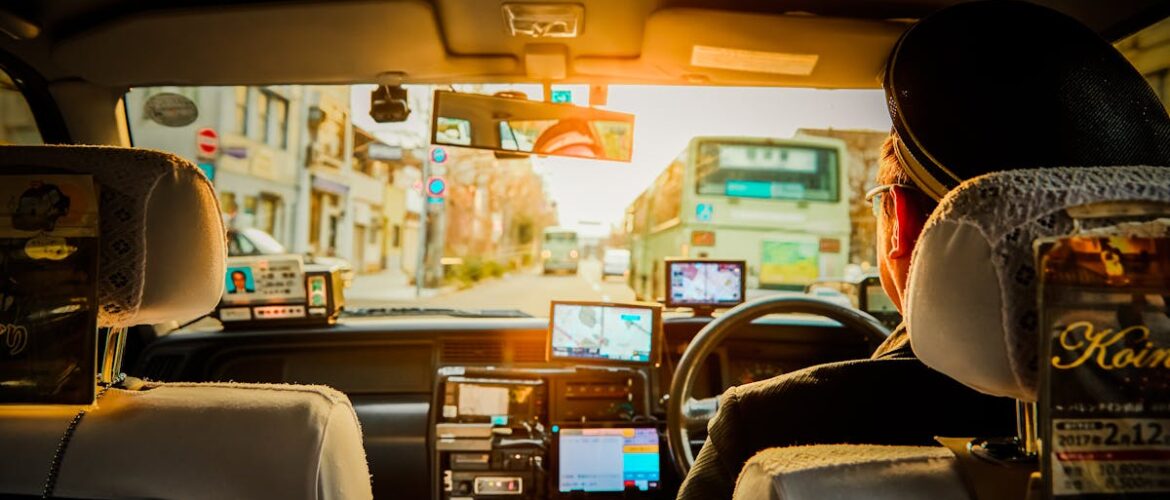 Just Cab Hire vs. Traditional Taxi Services: Which One is Better? 🚖